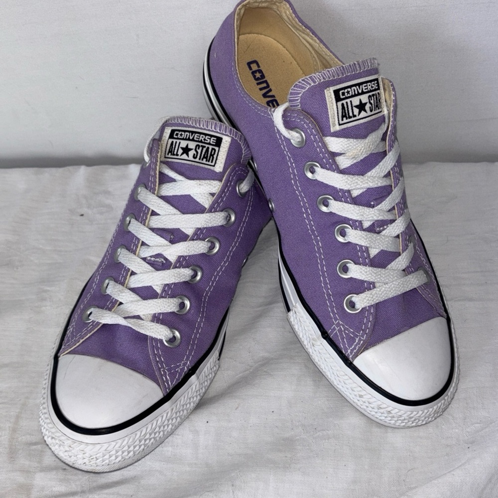 Converse All Star Chuck Taylor Low Top Unisex Sneakers W9 M7 Lavender purple